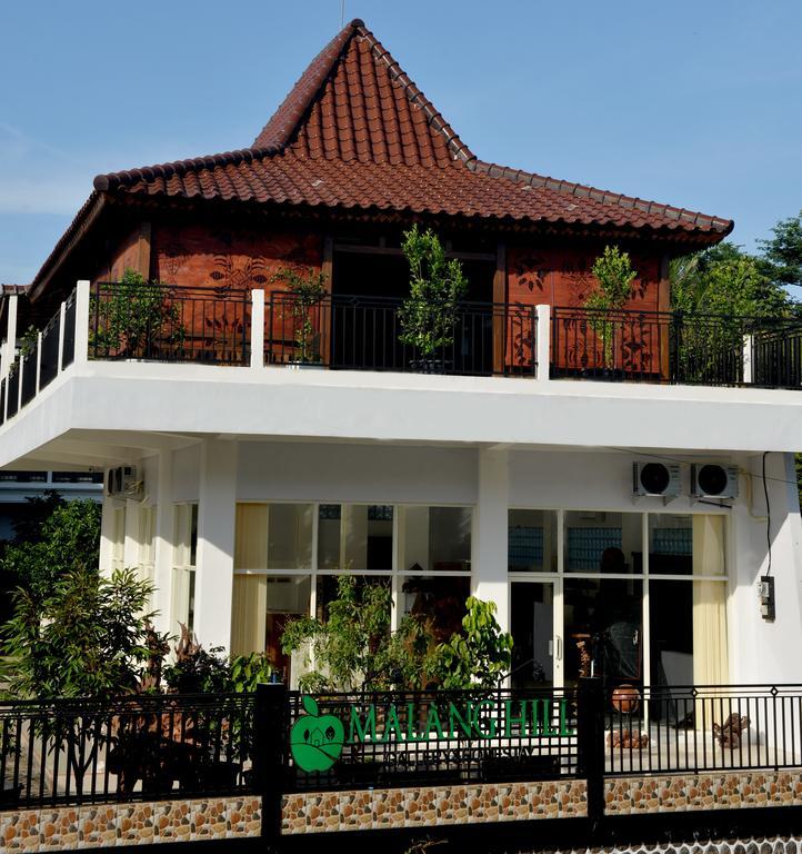 Malang Hill Syariah Redpartner Hotel ภายนอก รูปภาพ