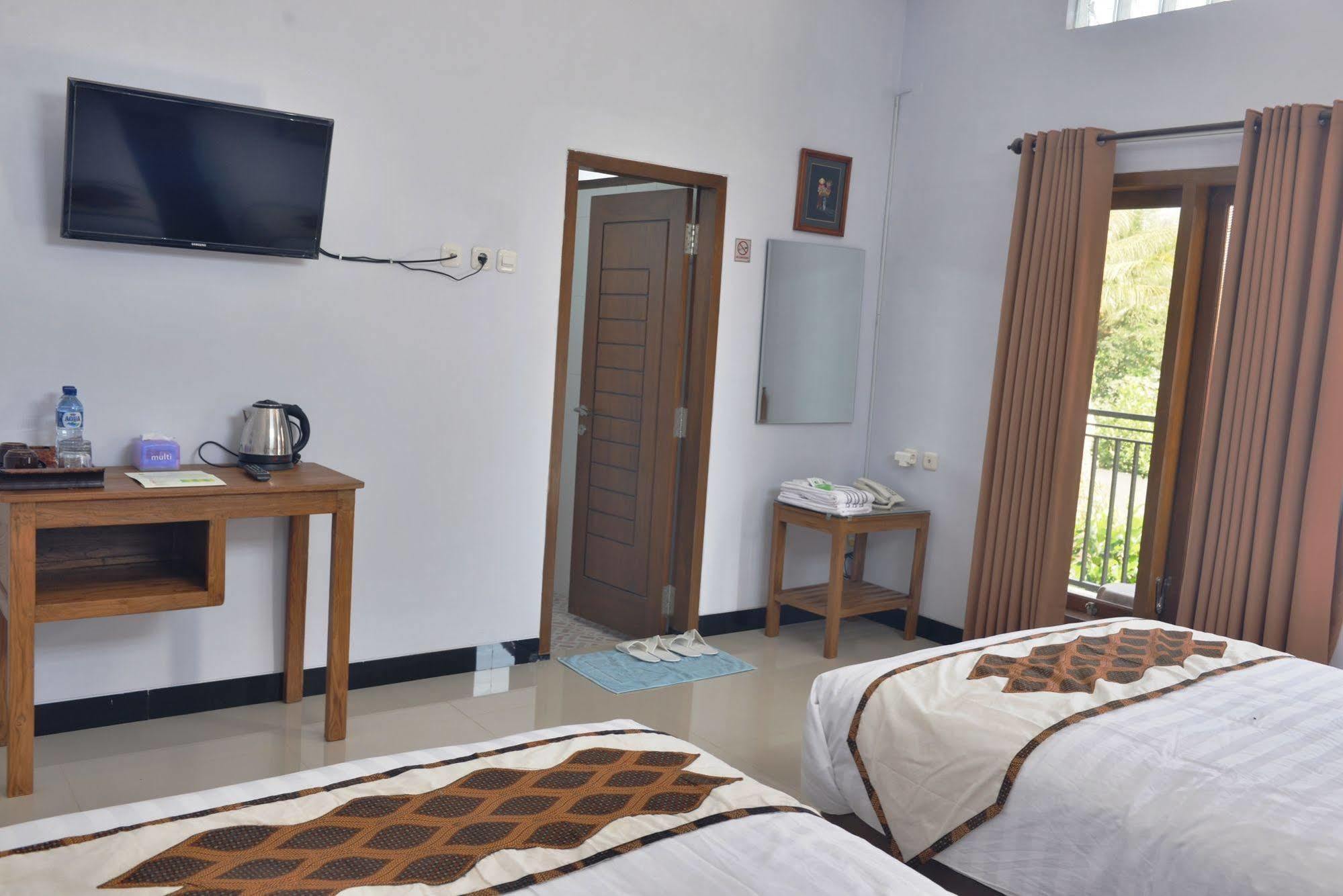 Malang Hill Syariah Redpartner Hotel ภายนอก รูปภาพ