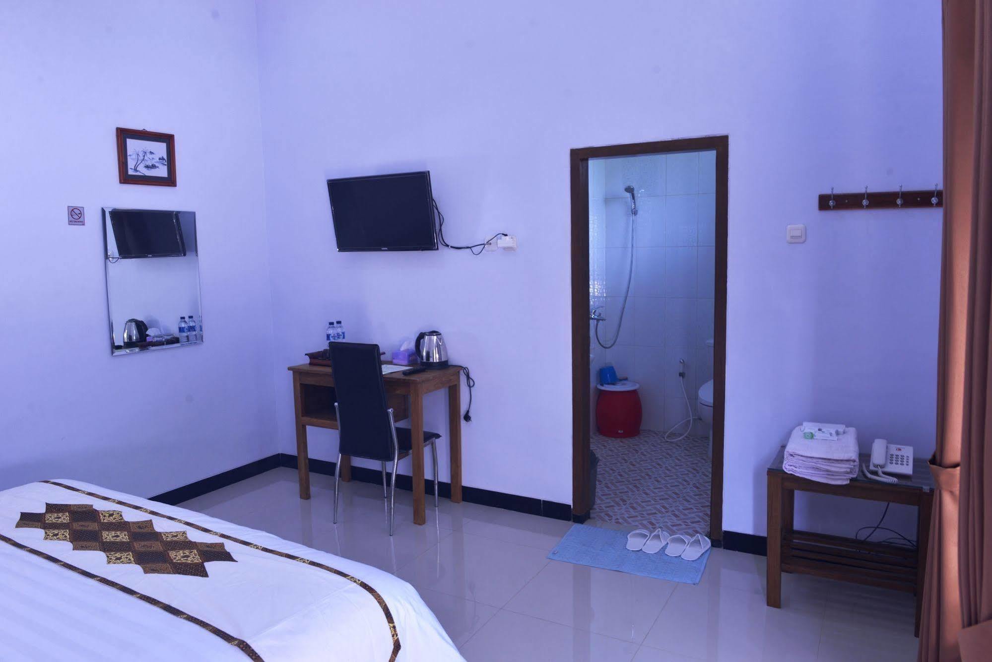 Malang Hill Syariah Redpartner Hotel ภายนอก รูปภาพ